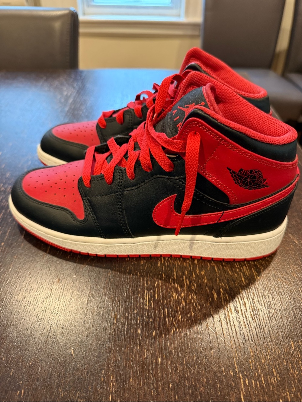 New Jordan Kids Mid-Top Sneakers in Black and Red size 7